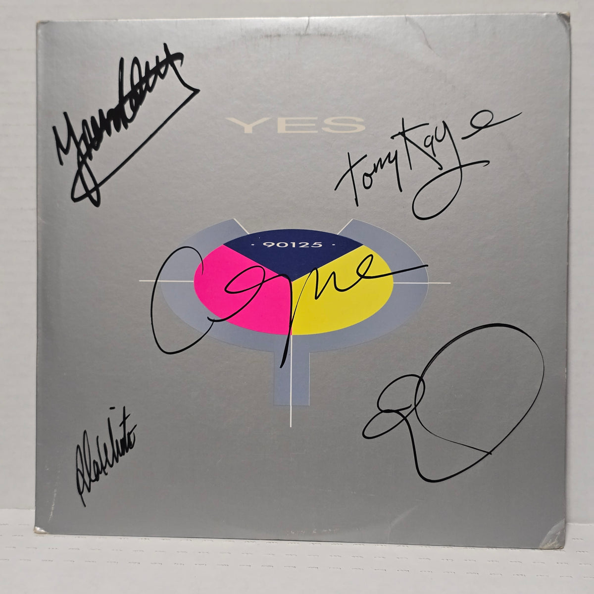 Yes - 90215 RL Masterdisk - signed lp by 5 band members