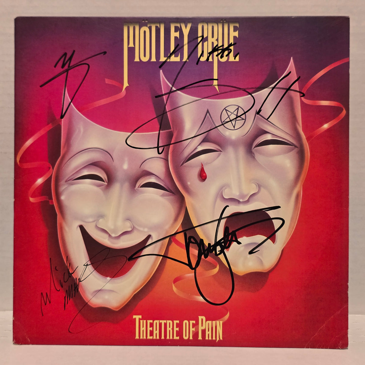 Motley Crue - Theatre Of Pain - signed lp by 4 band members